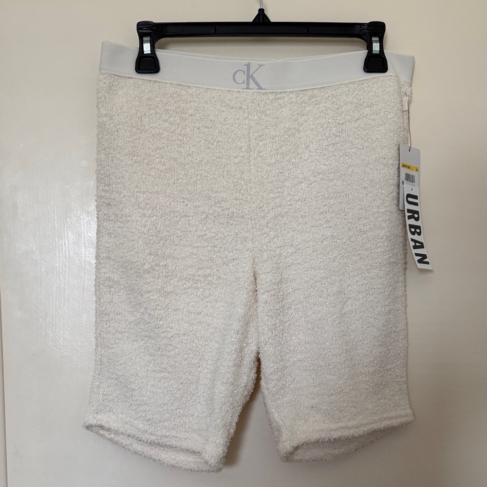 Calvin Klein Off-White fuzzy bike Shorts size M